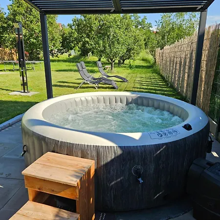 Prázdninový dům W/ Wellness & Wine